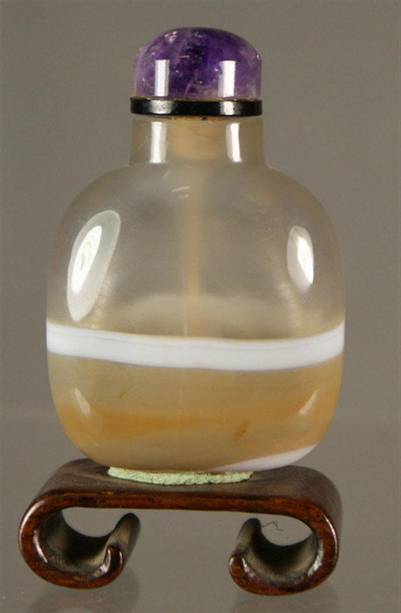  1 Banded agate snuff bottle  3d6a1