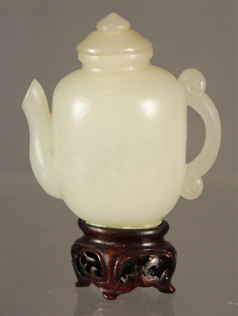 (1) carved nephrite jade teapot
