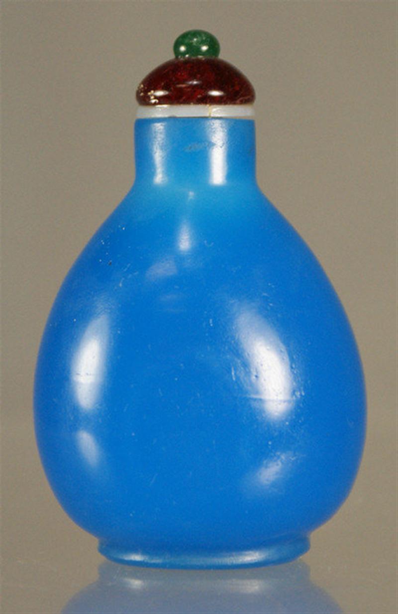  1 blue glass ovoid snuff bottle  3d6b1