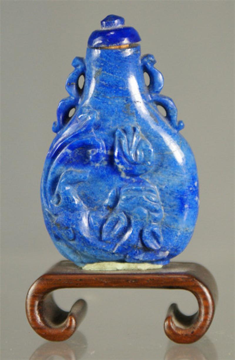 (1) carved lapis lazuli snuff bottle,