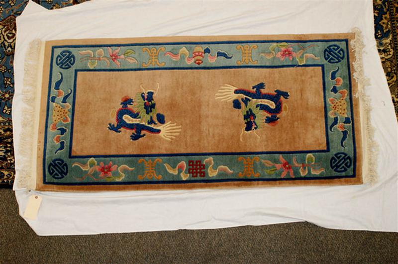 2 0 x 6 0 sculptured Chinese throw 3d724