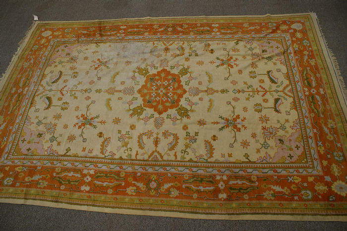 9.11 x 14.11 Turkish rug, even wear