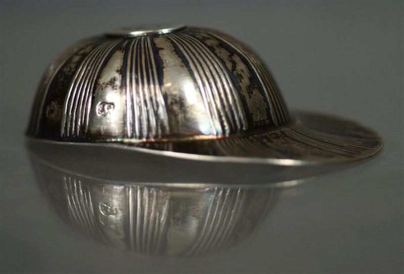Georgian silver jockey hat tea 3d737