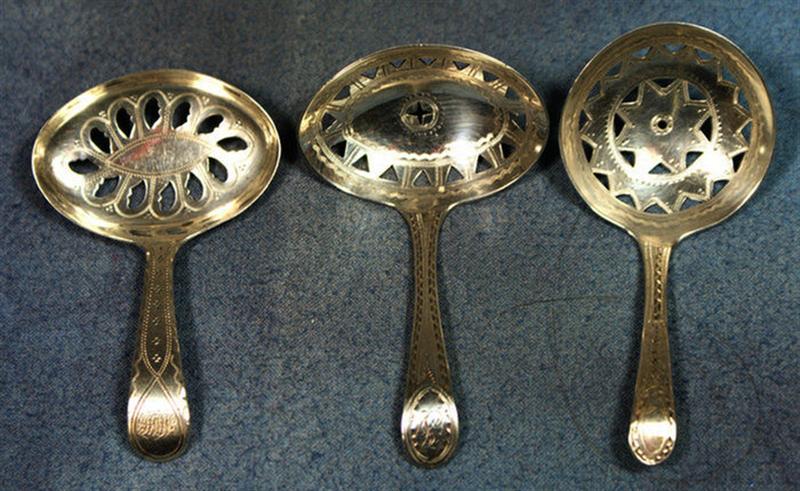 3 Georgian silver tea caddy spoons,
