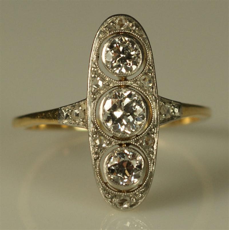 14K Y WG 3 stone diamond ring  3d75e