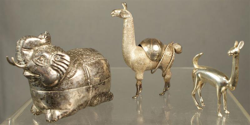 SE Asian silver crouching elephant 3d784