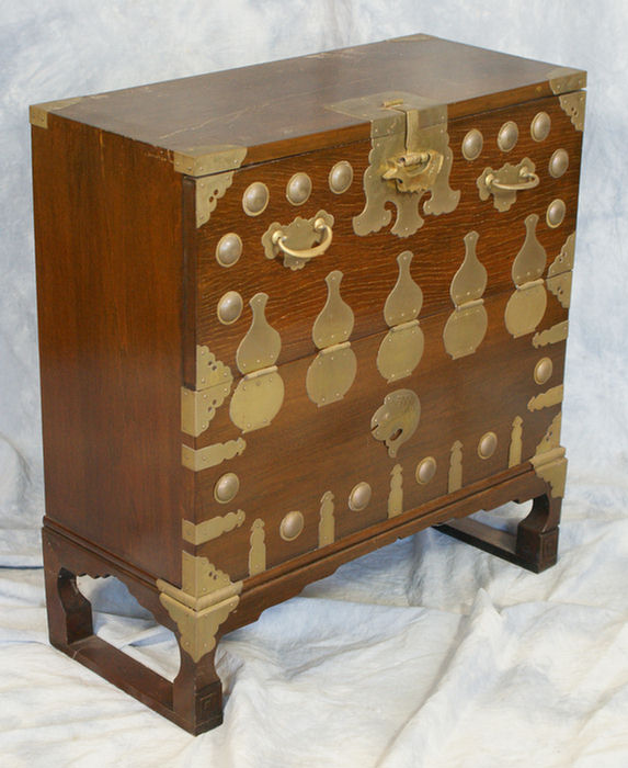 Oriental teakwood chest with fall 3d7f1