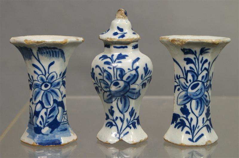 2 Delft pedestal salts, blue floral
