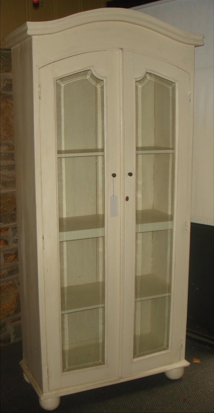 White painted 2 door wall cupboard 3d4a8