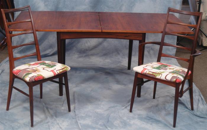 Rosewood Danish DR table with 6 3d4ed