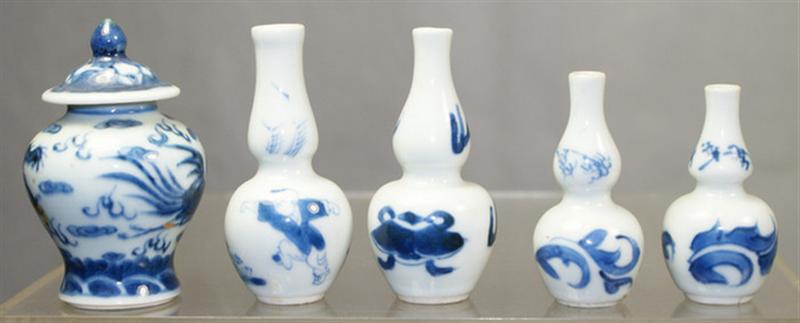 Lot of 12 19th/20th c Chinese porcelain