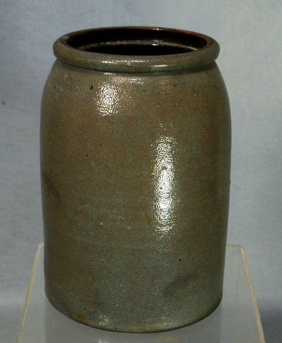 2 qt stoneware jar, no decoration,