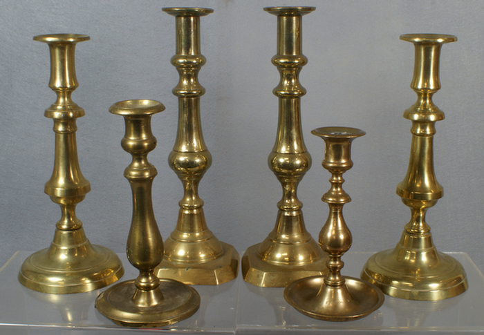 2 pr early pushup brass candlesticks  3dae5