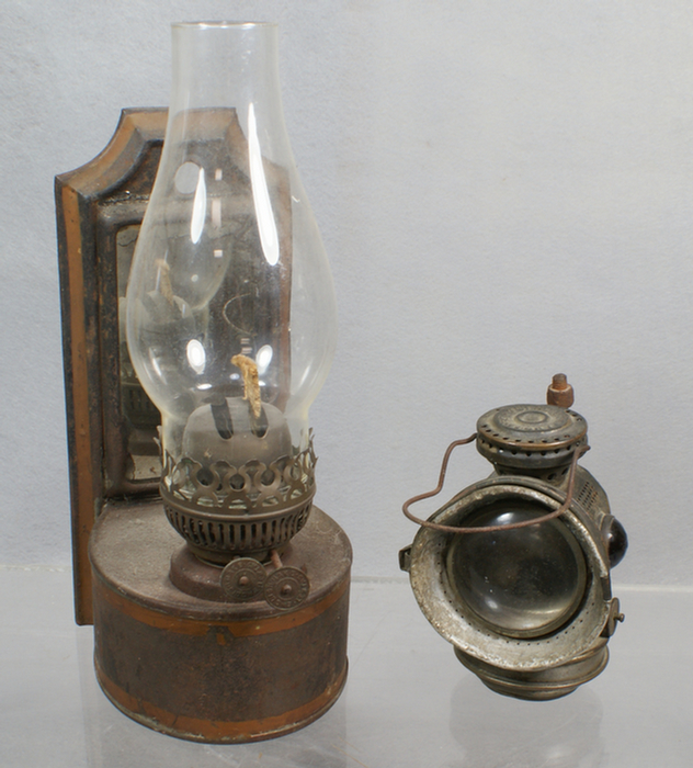 Tin double wick kerosene wall lamp