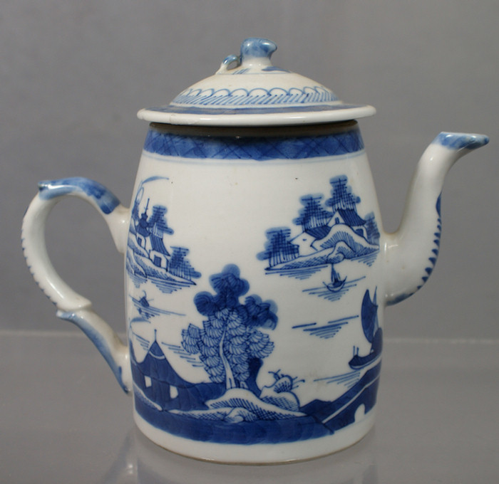 Chinese Export porcelain Canton cylindrical