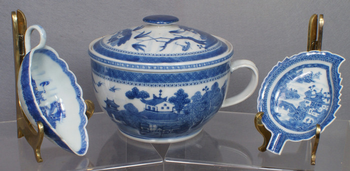 Chinese export porcelain blue and 3dbb7
