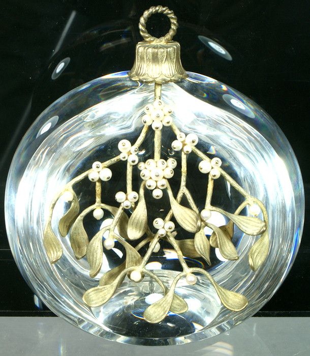 Steuben crystal apple with inset