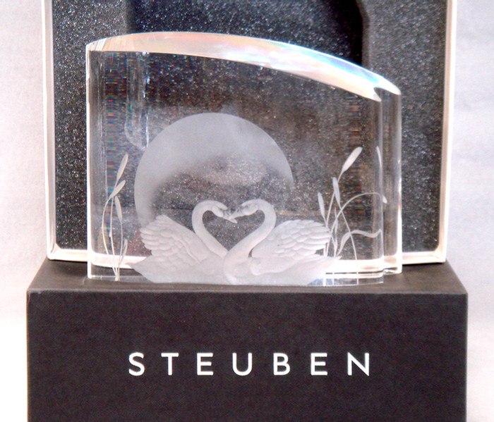 Steuben Our Love crystal sculpture  3d98a