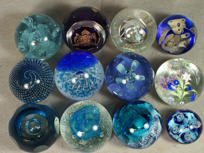 12 Caithness blown glass paperweights  3d990