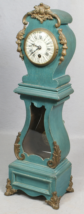 Turquoise painted Louis XIV style 3d9cb