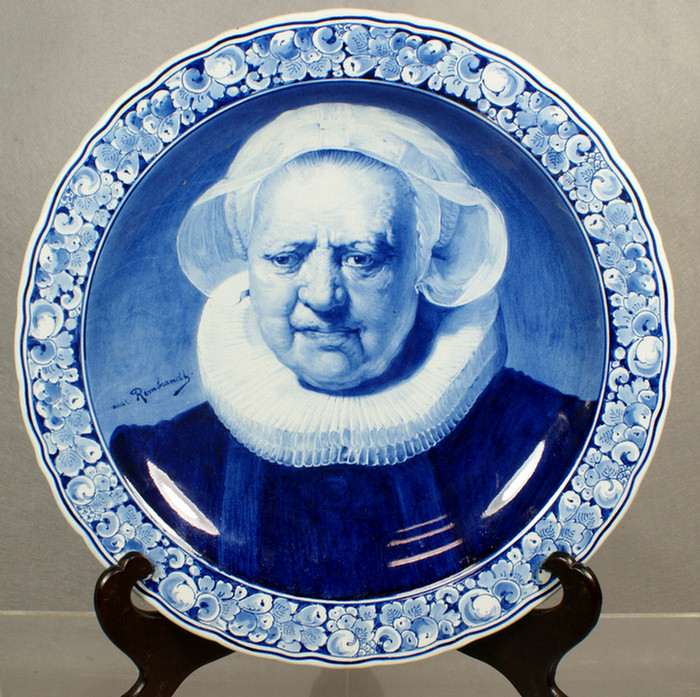 19th century Delft charger woman s 3d9ed