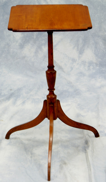 Cherry and mahogany Federal candlestand  3de32