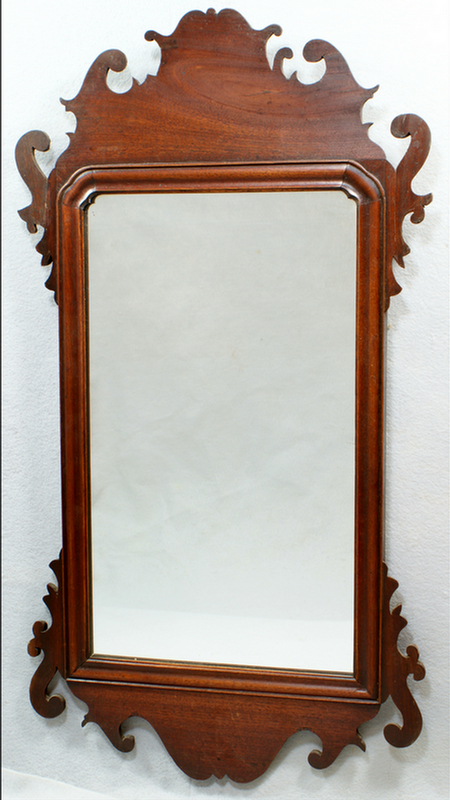 Mahogany Chippendale fretwork wall