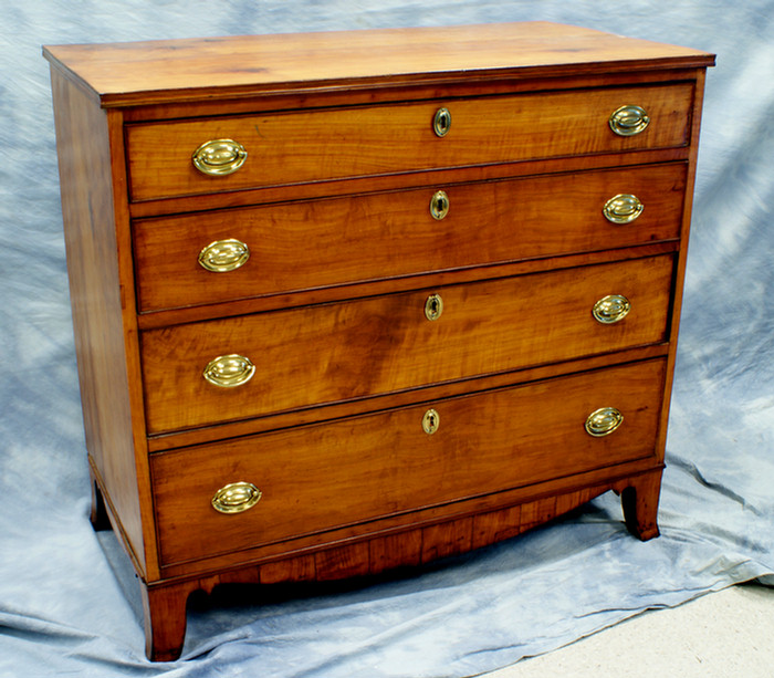 Cherry Hepplewhite 4 drawer chest  3df55