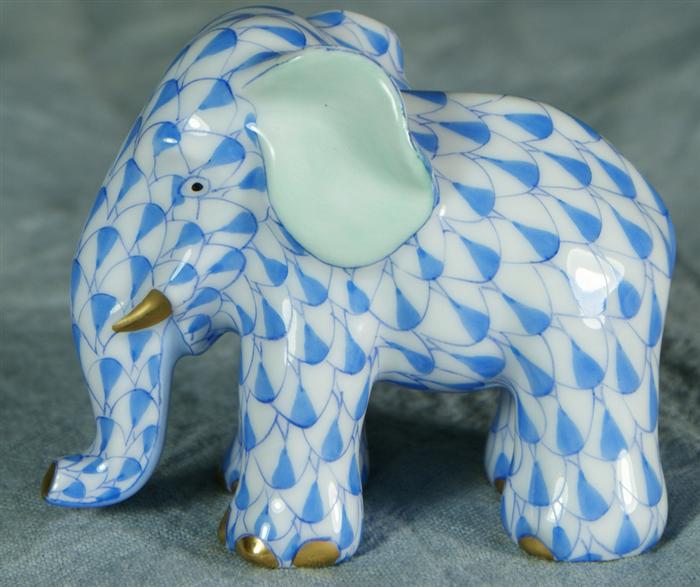 Herend fishnet figurine blue elephant  3e016