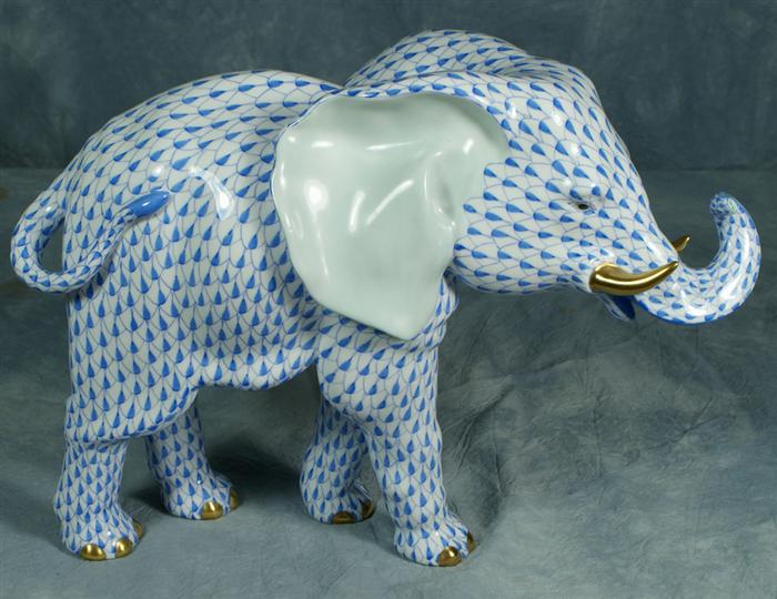 Herend fishnet figurine blue elephant  3e018