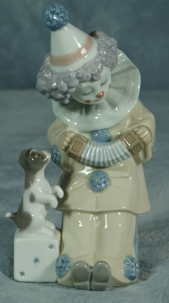 Lladro figurine boy clown with 3e028