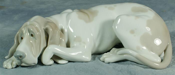 Lladro figurine, bloodhound, 10"
