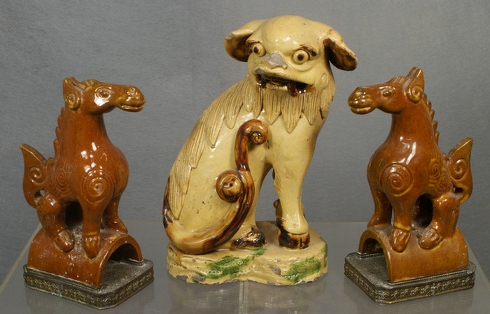 3 pcs of glazed Chinese pottery