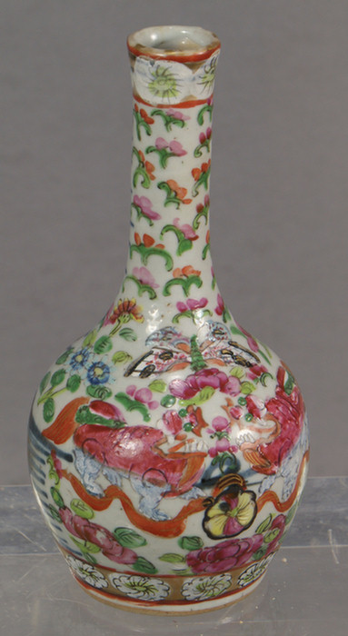 Chinese Export blue and white vase