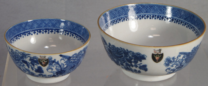 2 Chinese Export porcelain Armorial 3dcc2