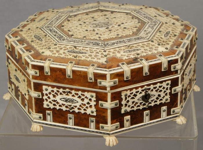 Anglo Indian box in tortoise shell 3dcf1
