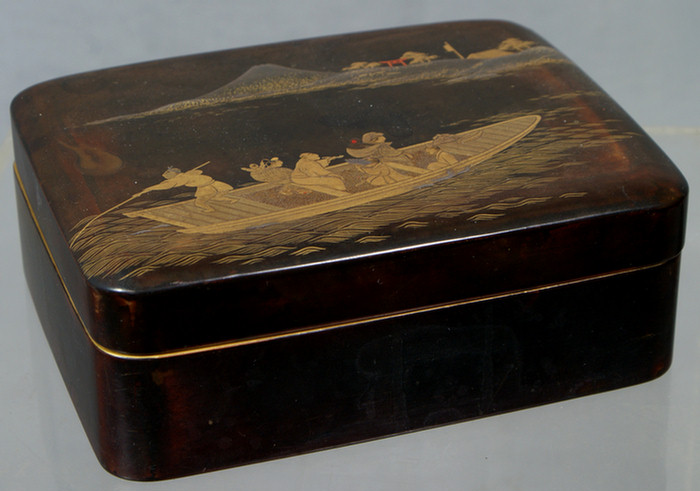 Japanese Lacquer box w finely painted 3dcf3