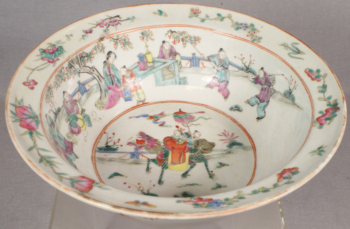 Chinese wash bowl with mandarin figures,