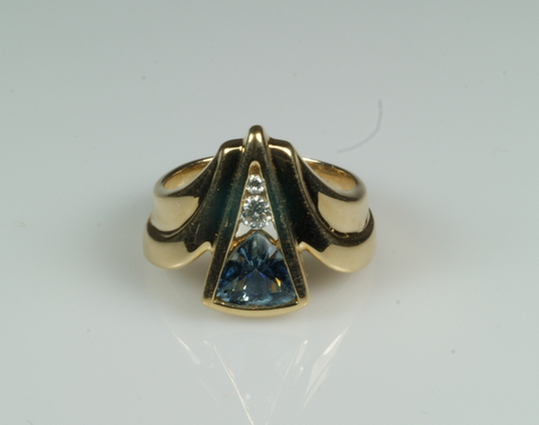 14K YG triangular  aquamarine ring