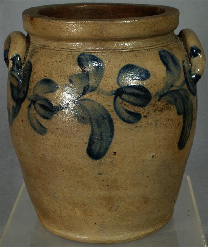 Blue decorated stoneware jar 8 3e3a3