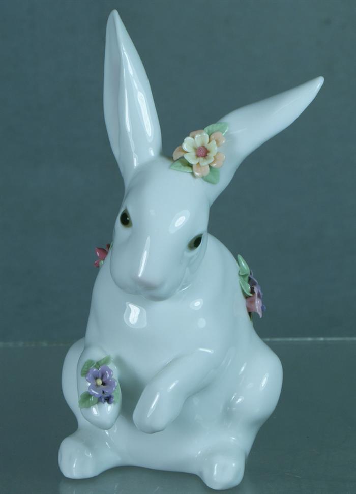 Lladro figurine, attentive bunny with