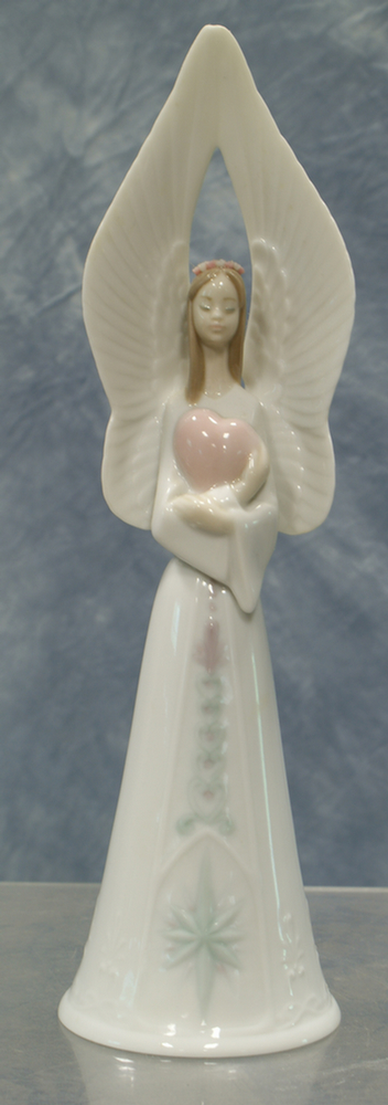 Lladro figurine, "Sounds of Love",