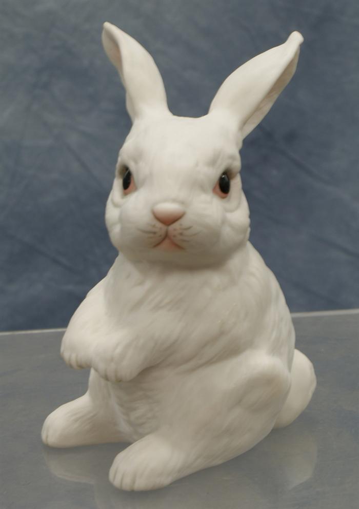 Boehm White rabbit sitting, 4 1/2 tall