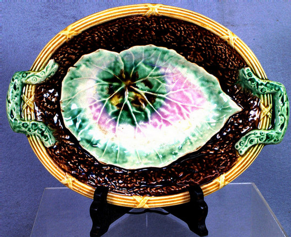 Majolica leaf platter, double handle,