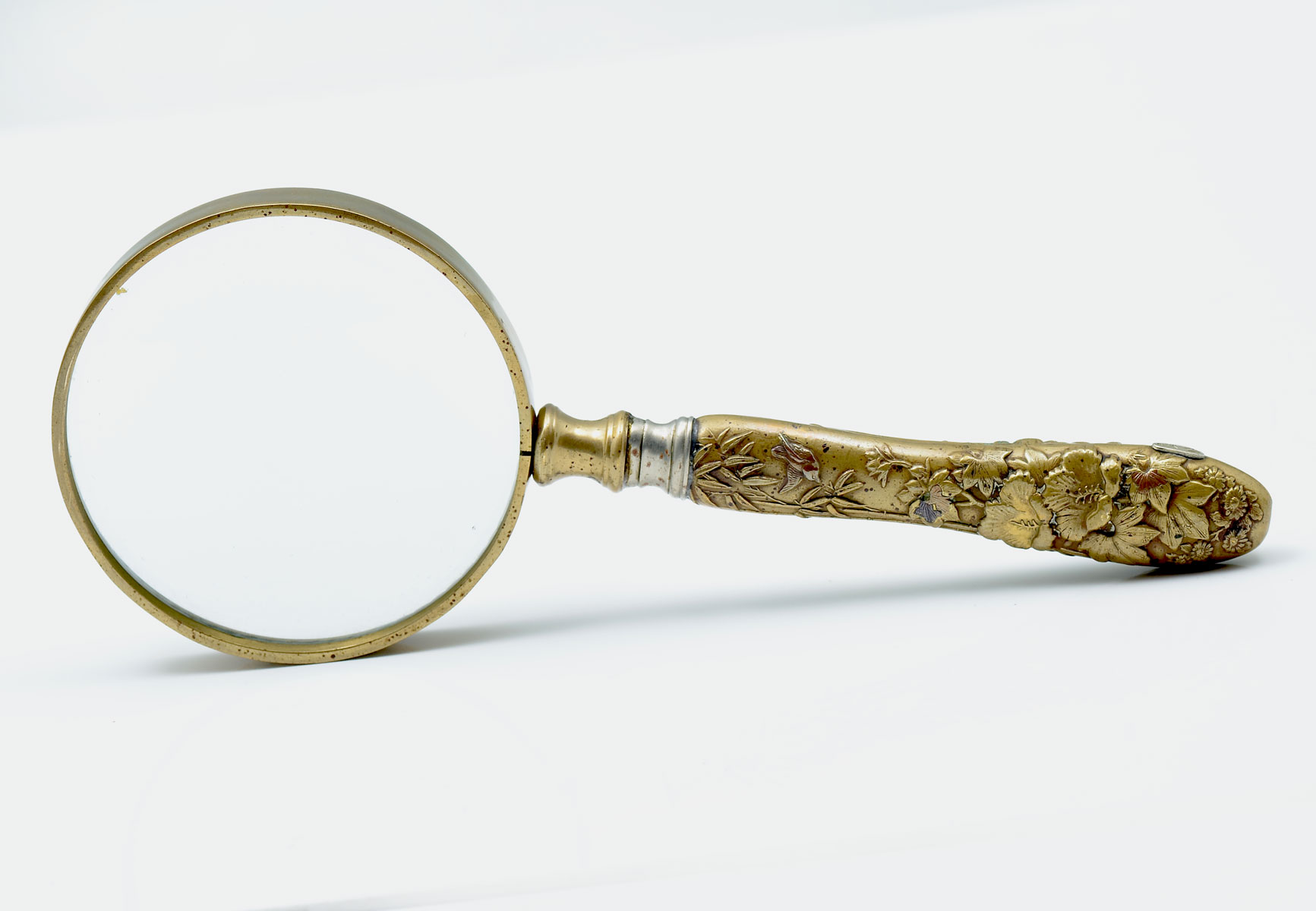 JAPANESE MIXED METAL MAGNIFYING GLASS: