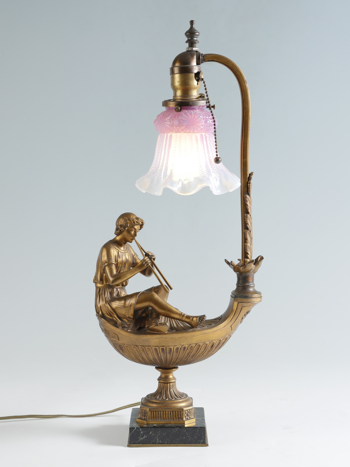 PAN BRONZE LAMP WITH OPALESCENT 2747b1