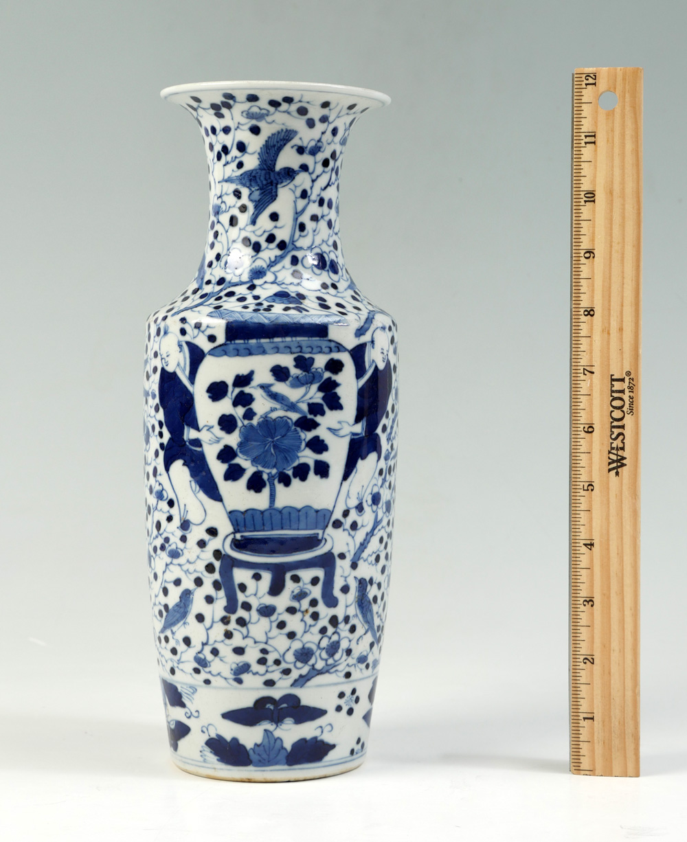 CHINESE BLUE AND WHITE PORCELAIN 2748df