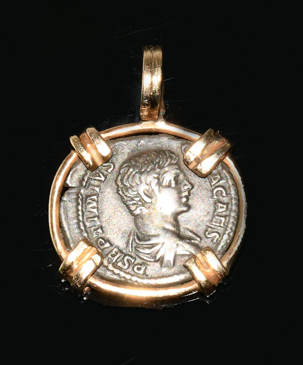 ANCIENT ROMAN SILVER COIN (DENARIUS)