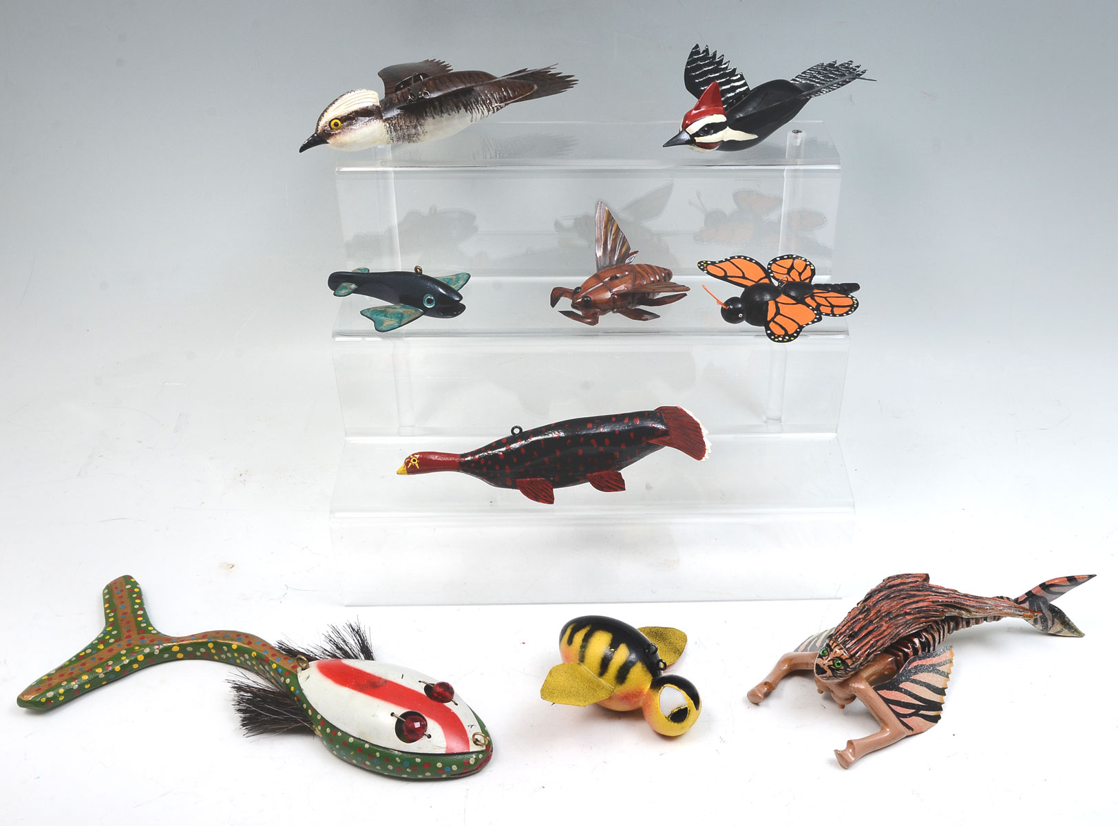 NINE PIECE FISH DECOY LOT To Include  275424