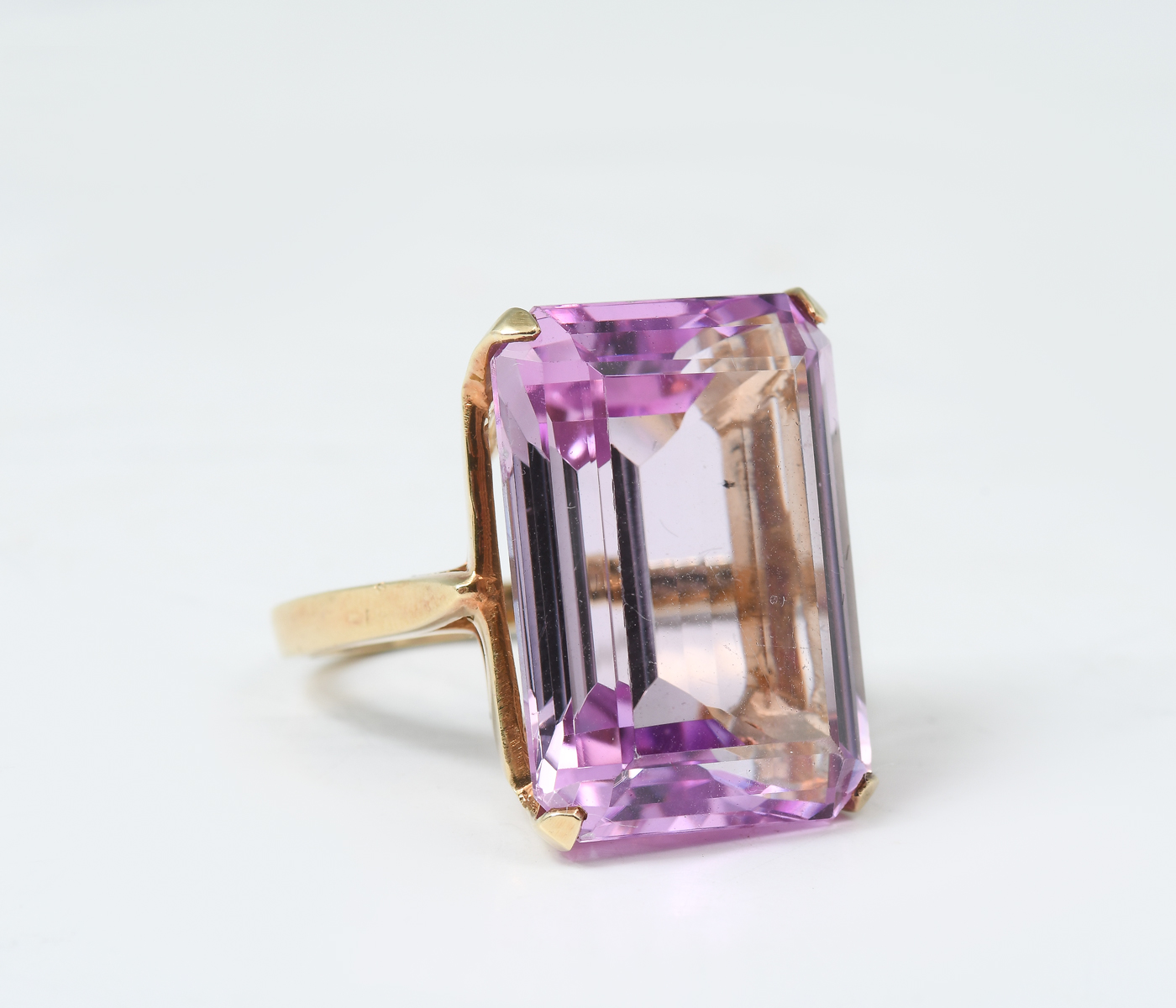 18K 36 00 CT AMETHYST RING 18K 275588